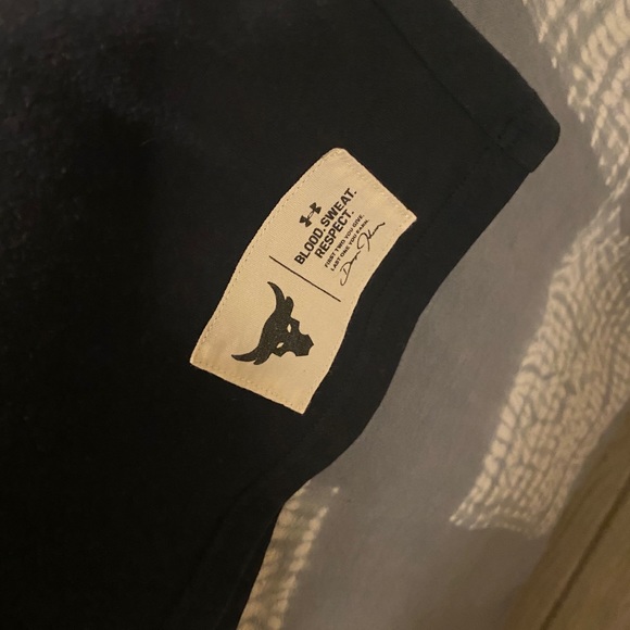 THE ROCK COLLECTION LONG SLEEVE - Picture 3 of 3